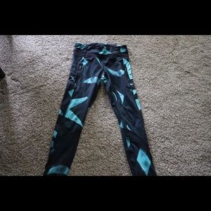 Lululemon size 4 full length pants